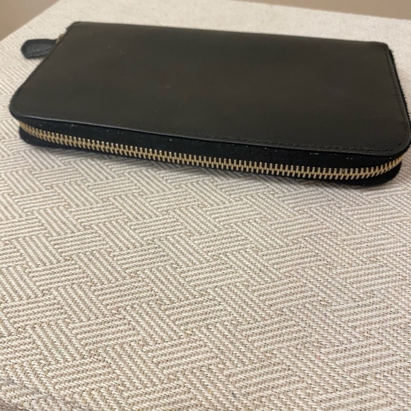 Prada Large Saffiano Zippered Wallet - Picture 7 of 13